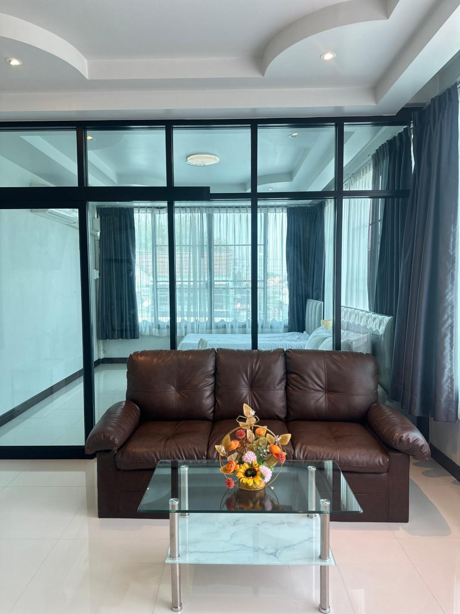 Service Apartment ใจกลางเมืองใกล้แหล่งท่องเที่ยว119ทับ1ถนนปงสนุก Lampang Extérieur photo